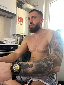 Snapshot of LoveIsBlind_ chatting on October 2025 04:57:01 AM LoveIsBlind online show from October 2025 04:57:01 AM