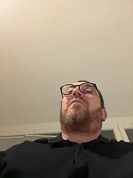 Snapshot of onaka1 chatting on November 2025 11:31:01 PM onaka1 online show from November 2025 11:31:01 PM