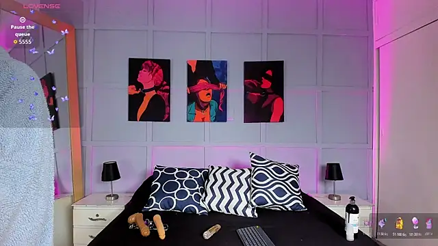 Elizabeth Santos online show from December 2025 01:43:02 AM