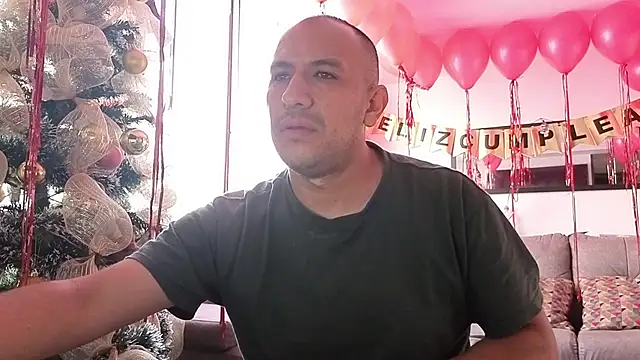 sackboy26 online show from December 2025 12:38:01 PM