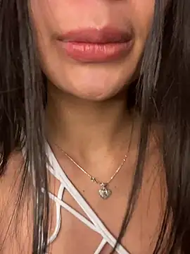 Snapshot of lina_pink chatting on January 2025 06:01:02 AM lina pink online show from January 2025 06:01:02 AM