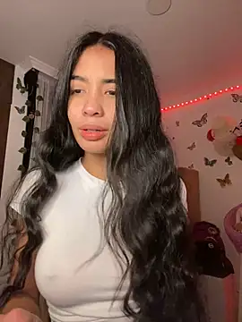 Snapshot of lina_pink chatting on December 2024 11:38:02 PM lina pink online show from December 2024 11:38:02 PM