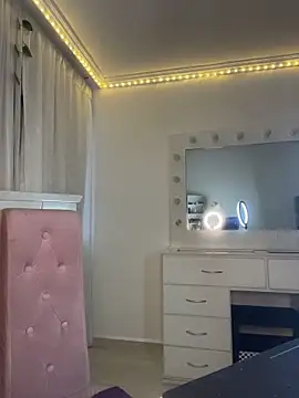 lina pink online show from March 2026 10:17:01 PM