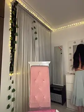 lina pink online show from March 2026 12:33:01 AM