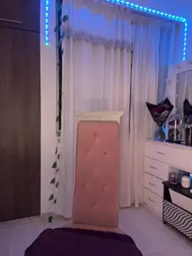 lina pink online show from June 2026 01:22:02 AM