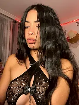 Snapshot of lina_pink chatting on December 2024 11:41:02 PM lina pink online show from December 2024 11:41:02 PM