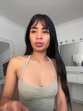 lina pink online show from December 2025 05:22:02 PM