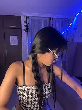 Snapshot of lina_pink chatting on October 2025 03:18:02 AM lina pink online show from October 2025 03:18:02 AM