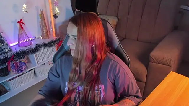 evy orange1 online show from December 2025 01:53:02 AM