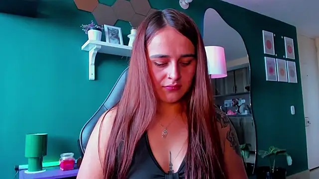 Snapshot of evy_orange1 chatting on May 2026 06:06:02 PM evy orange1 online show from May 2026 06:06:02 PM