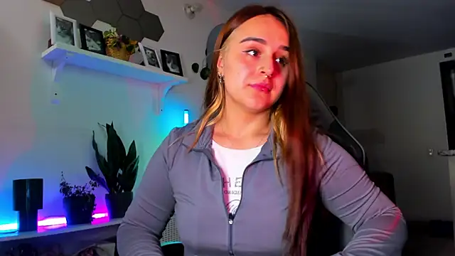 evy orange1 online show from March 2026 01:04:01 AM