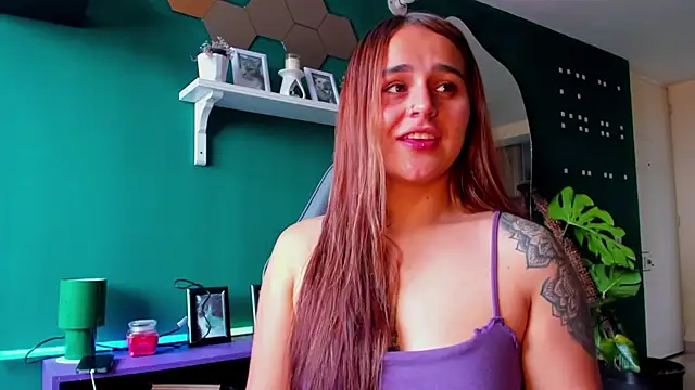 Snapshot of evy_orange1 chatting on May 2026 04:38:02 PM evy orange1 online show from May 2026 04:38:02 PM