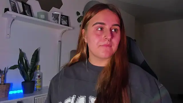 evy orange1 online show from February 2026 02:44:02 AM