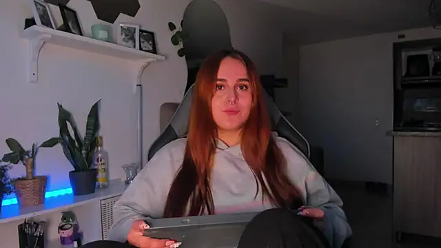 evy orange1 online show from February 2026 11:04:01 PM