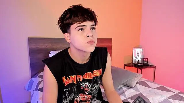 justinbiler online show from February 2025 12:36:01 PM