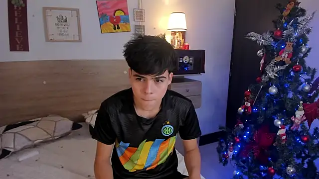 justinbiler online show from December 2025 12:43:02 PM