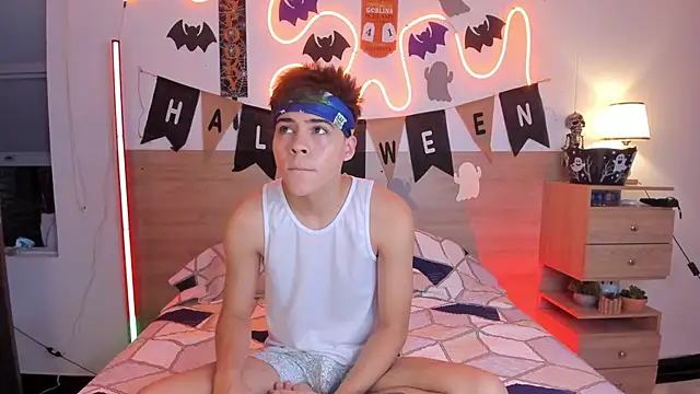 justinbiler online show from October 2025 01:21:02 PM