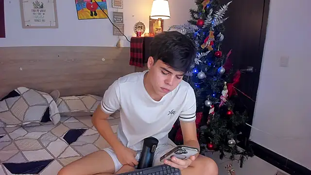 justinbiler online show from December 2025 12:44:02 PM