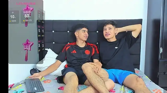 Alexander and Xiao online show from November 2025 08:20:02 PM