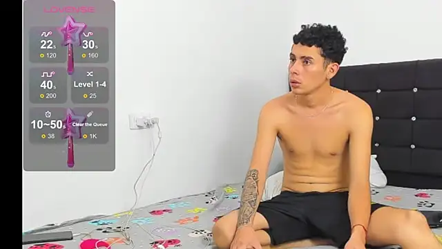 Alexander and Xiao online show from December 2025 10:31:01 PM