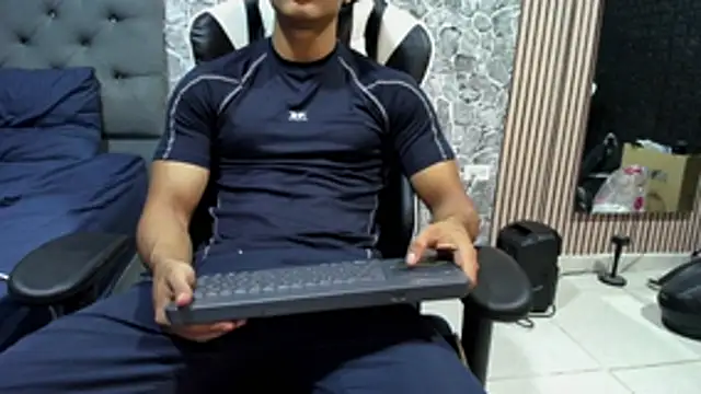 chriss jones1 online show from May 2026 12:19:02 AM