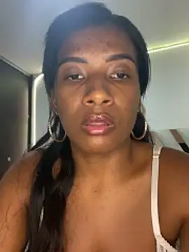 KriisvanyLeroy online show from December 2025 10:32:01 PM