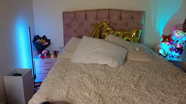 miaa saenz1 online show from November 2025 03:53:02 AM