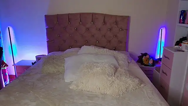 miaa saenz1 online show from January 2026 02:59:01 AM