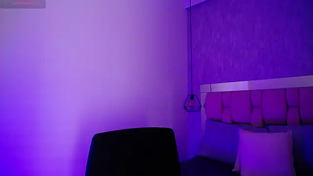 Roxie-Summers11 online show from February 2025 07:25:02 PM