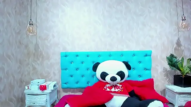 Snapshot of MadelineDoll chatting on November 2025 02:39:01 PM MadelineDoll online show from November 2025 02:39:01 PM