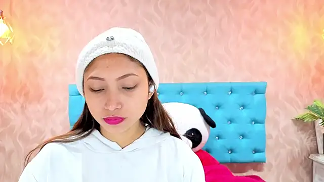 MadelineDoll online show from April 2026 02:08:01 PM