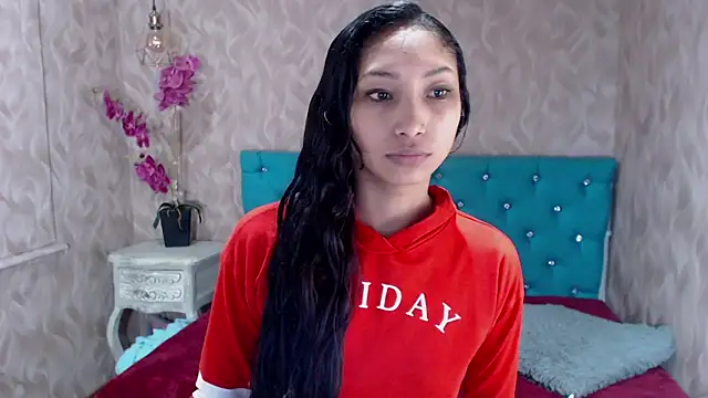 Snapshot of MadelineDoll chatting on March 2025 10:02:01 AM MadelineDoll online show from March 2025 10:02:01 AM