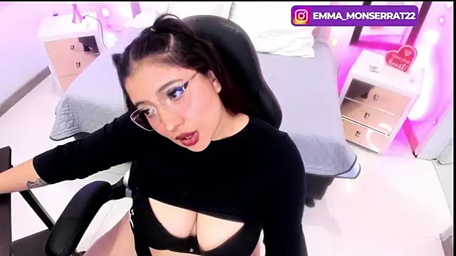 Snapshot of Emma_monserrat chatting on February 2025 03:40:01 AM Emma monserrat online show from February 2025 03:40:01 AM