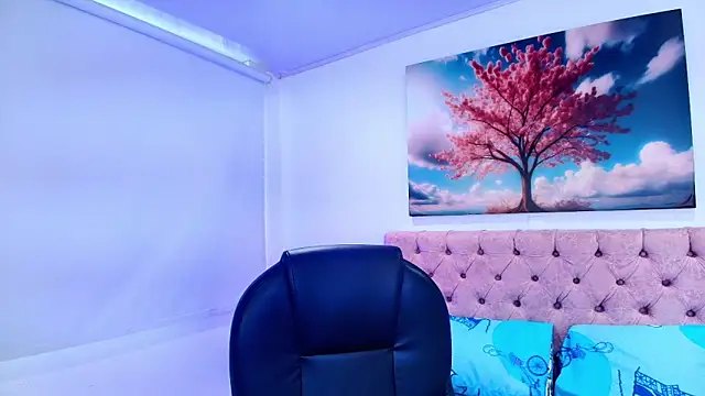 Emma monserrat online show from January 2026 08:35:02 PM