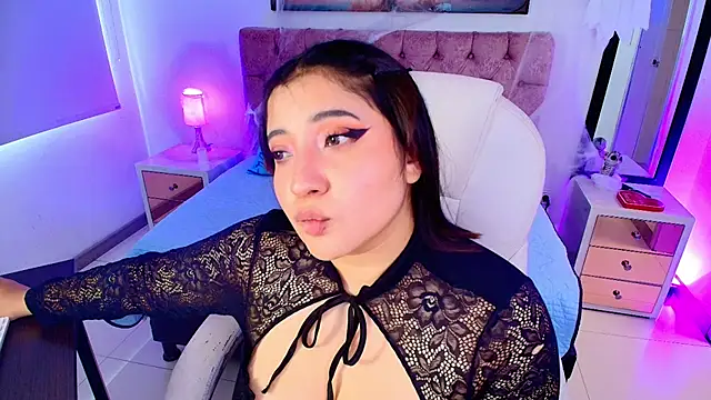 Snapshot of Emma_monserrat chatting on October 2025 07:26:02 PM Emma monserrat online show from October 2025 07:26:02 PM