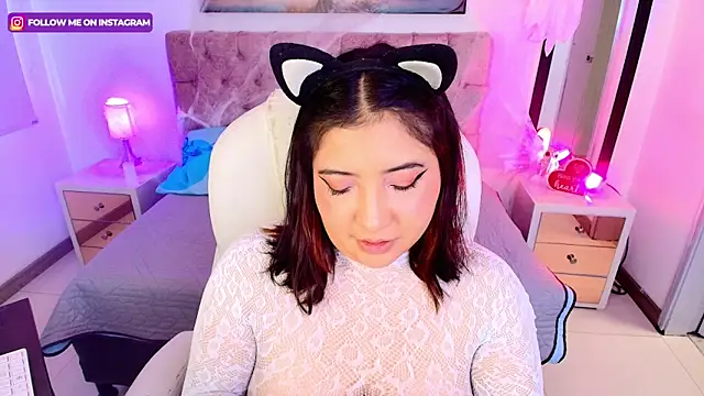 Snapshot of Emma_monserrat chatting on October 2025 07:13:02 PM Emma monserrat online show from October 2025 07:13:02 PM