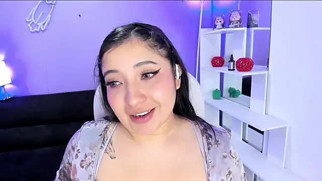 Emma monserrat online show from June 2026 11:44:02 AM