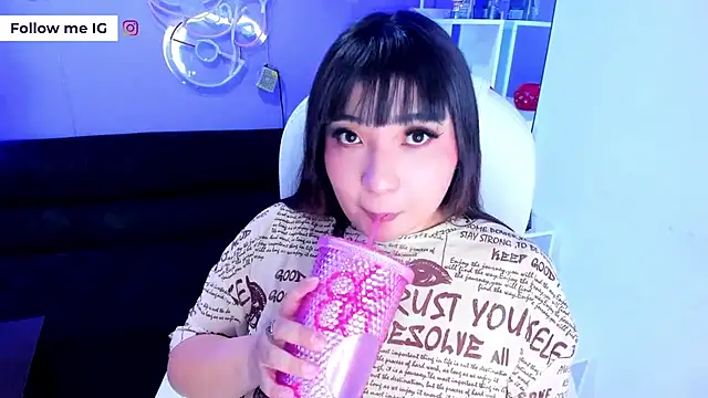 Emma monserrat online show from April 2026 11:34:02 AM