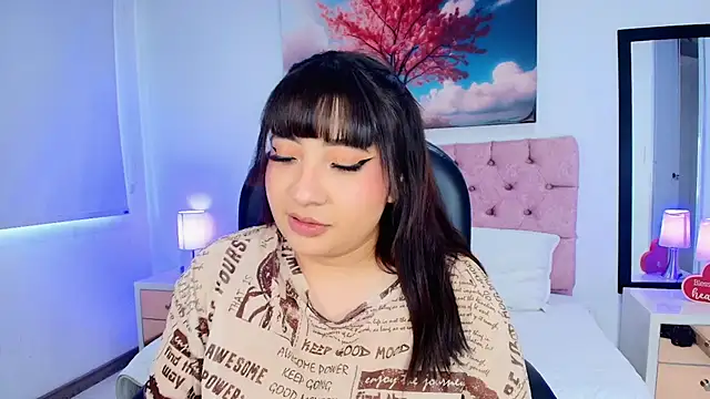 Emma monserrat online show from March 2026 06:30:02 PM