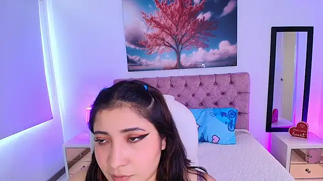 Snapshot of Emma_monserrat chatting on November 2025 07:28:01 PM Emma monserrat online show from November 2025 07:28:01 PM