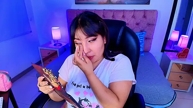 Snapshot of Emma_monserrat chatting on November 2025 08:30:01 PM Emma monserrat online show from November 2025 08:30:01 PM