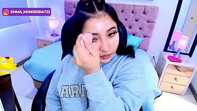 Snapshot of Emma_monserrat chatting on December 2025 04:49:01 PM Emma monserrat online show from December 2025 04:49:01 PM