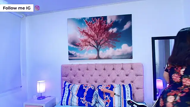 Emma monserrat online show from February 2026 07:45:02 PM