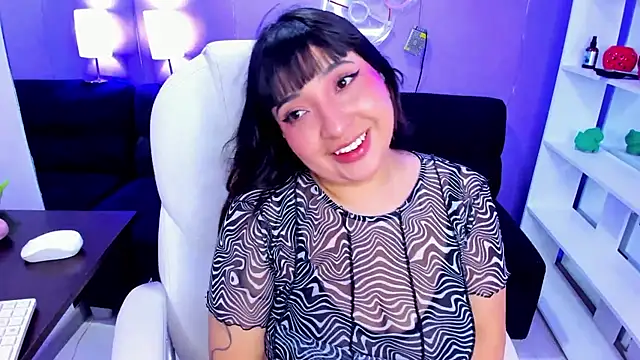 Emma monserrat online show from May 2026 11:26:01 AM