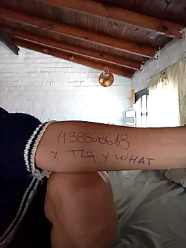 Viudanegraa online show from November 2025 12:08:01 PM