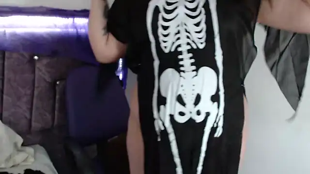 Penelope Fox14 online show from October 2025 01:30:01 PM