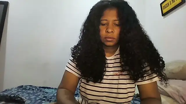 Snapshot of Ivon-09 chatting on November 2025 10:26:01 AM Ivon-09 online show from November 2025 10:26:01 AM