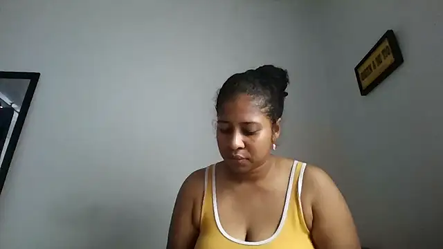 Ivon-09 online show from March 2026 01:22:01 PM