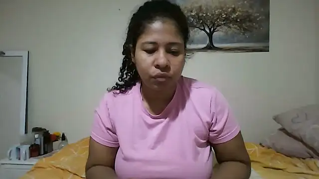Ivon-09 online show from June 2026 12:10:02 PM
