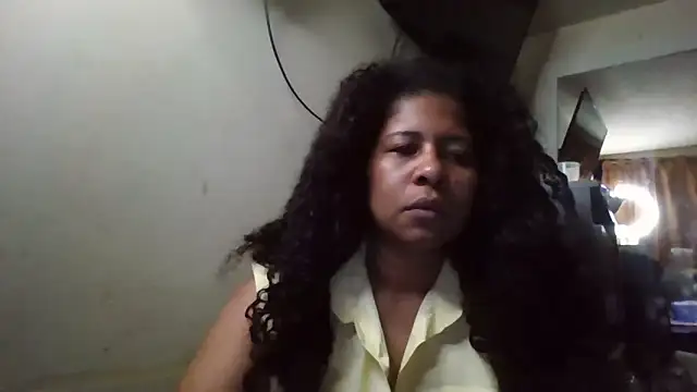 Snapshot of Ivon-09 chatting on November 2025 11:25:01 AM Ivon-09 online show from November 2025 11:25:01 AM